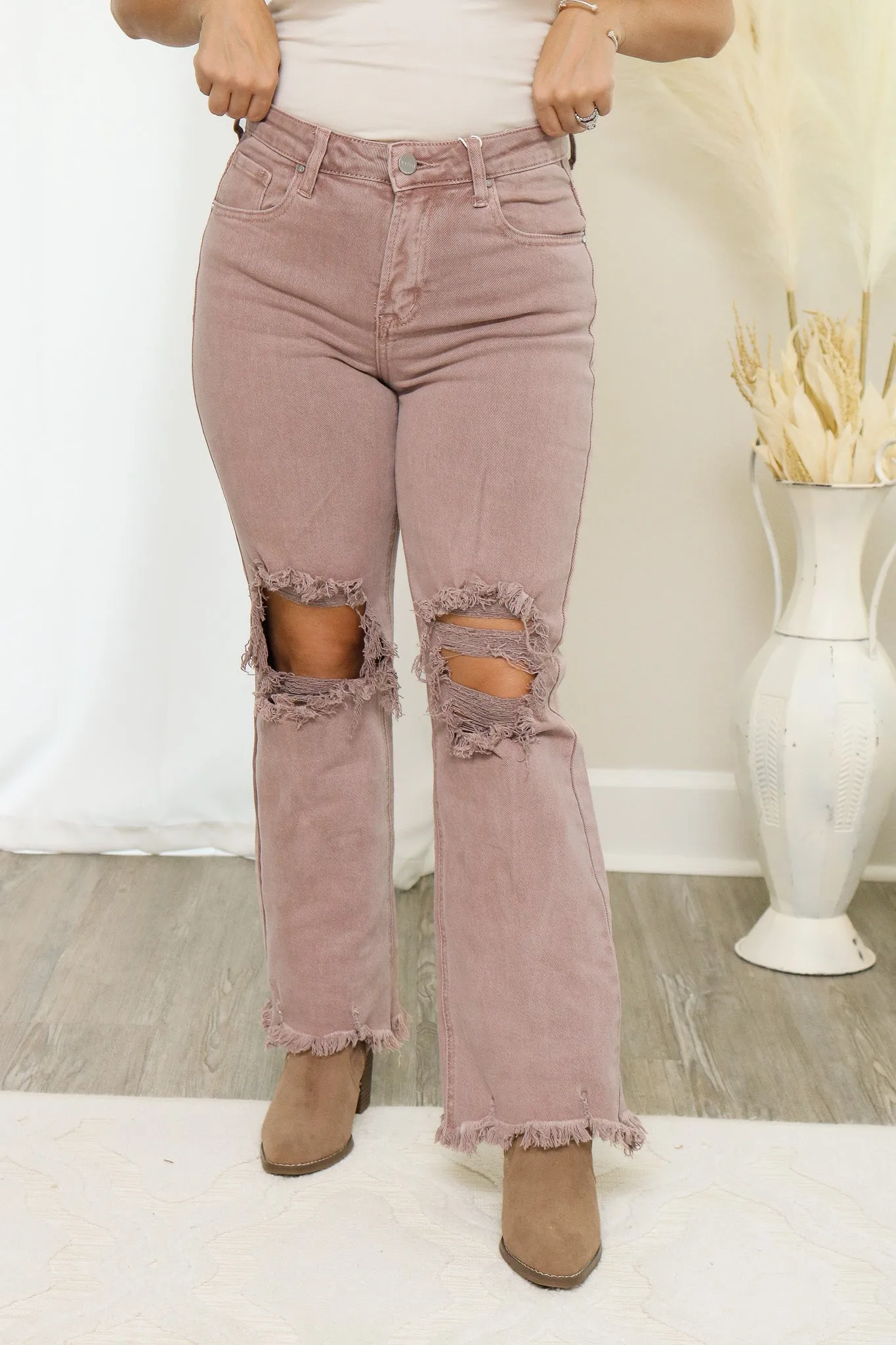 Allison Distressed Straight Jeans (mauve)